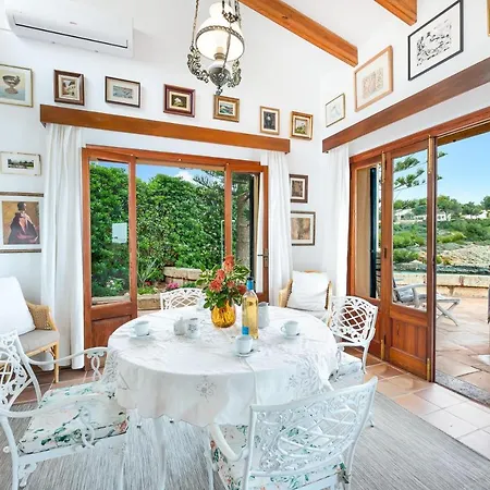 Es Mirador Villa *